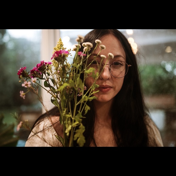 Meet your Posher, Amber - Picture 1 of 1